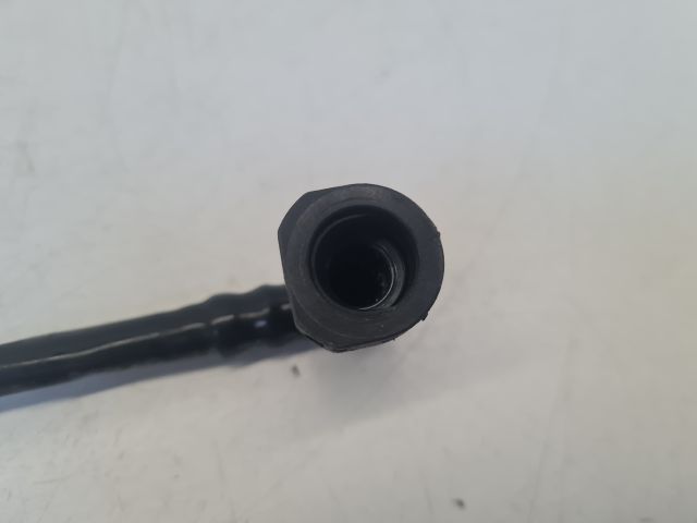 bontott VW GOLF IV Üzemanyagcső