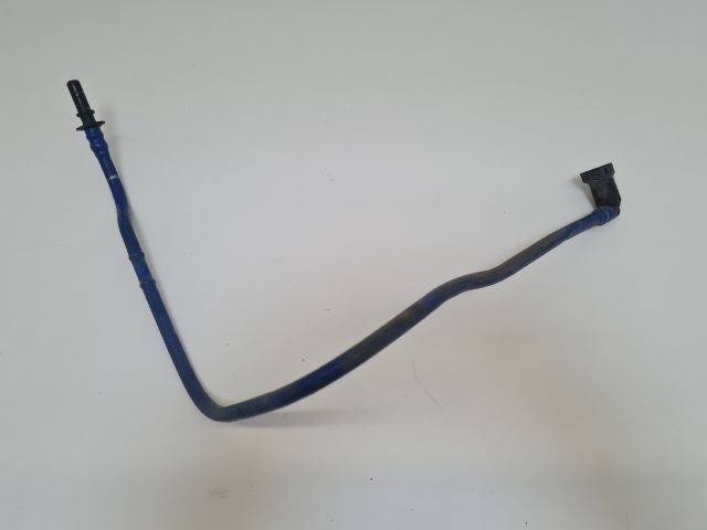 bontott VW GOLF IV Üzemanyagcső