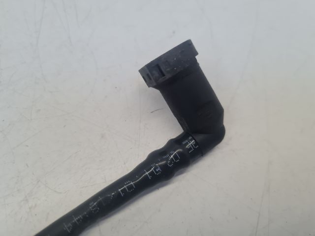 bontott VW GOLF IV Üzemanyagcső