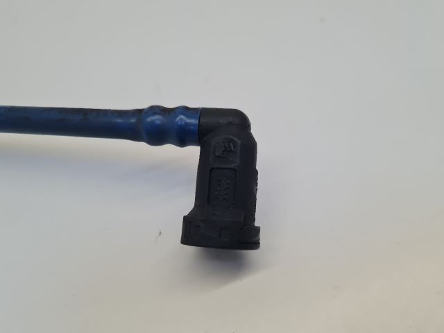 bontott VW GOLF IV Üzemanyagcső