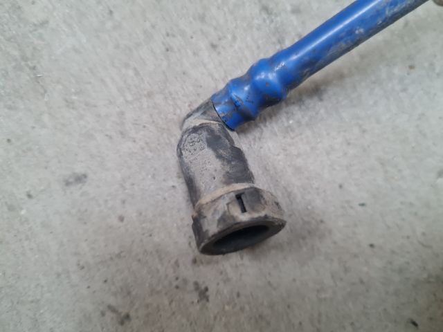 bontott VW GOLF IV Üzemanyagcső