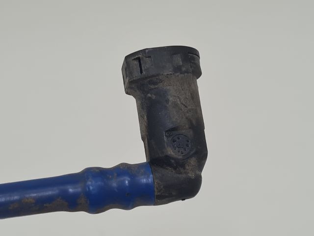 bontott VW GOLF IV Üzemanyagcső