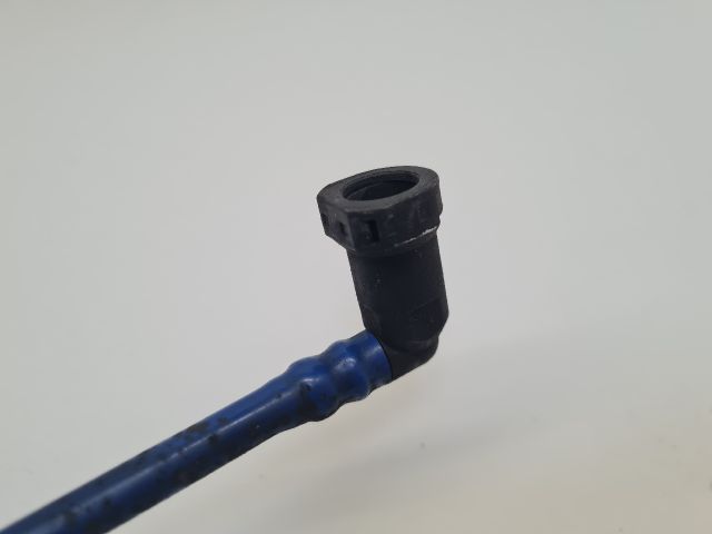 bontott VW GOLF IV Üzemanyagcső