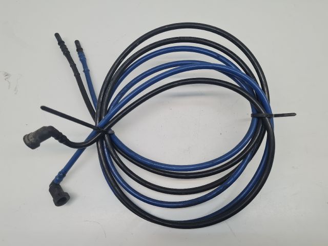 bontott VW GOLF IV Üzemanyagcső