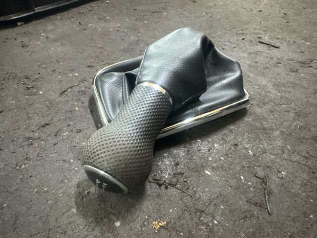 bontott VW GOLF IV Váltógomb