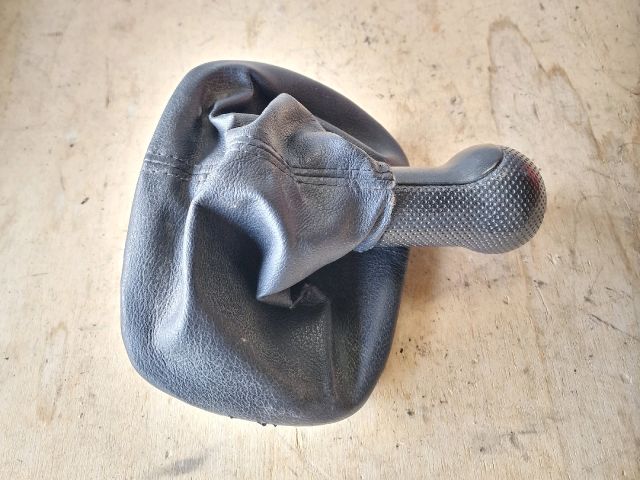 bontott VW GOLF IV Váltószoknya