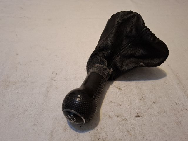 bontott VW GOLF IV Váltószoknya