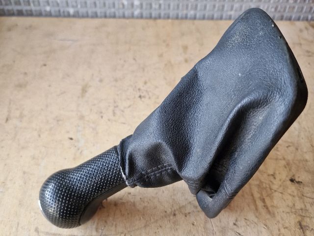 bontott VW GOLF IV Váltószoknya