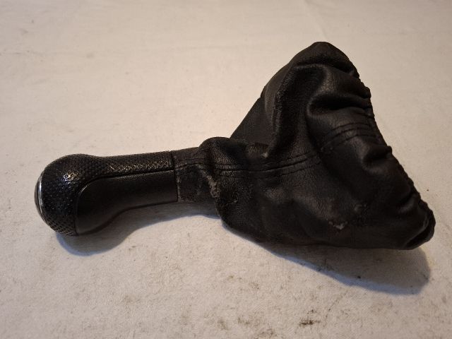 bontott VW GOLF IV Váltószoknya