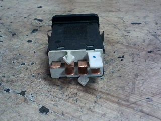 bontott VW GOLF IV Vészvillogó Kapcsoló