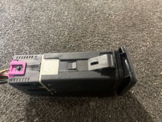 bontott VW GOLF IV Vészvillogó Kapcsoló