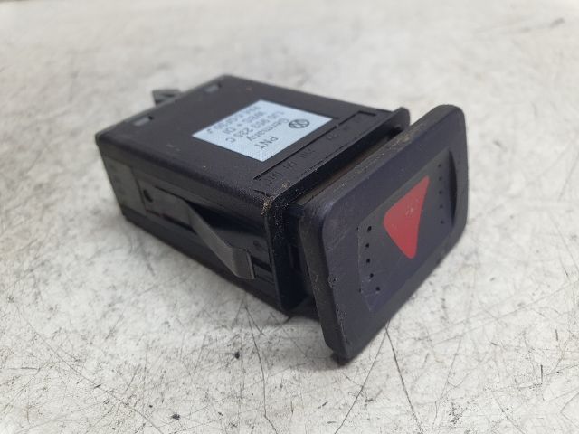 bontott VW GOLF IV Vészvillogó Kapcsoló