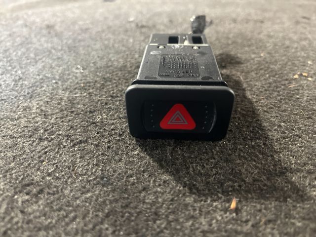 bontott VW GOLF IV Vészvillogó Kapcsoló