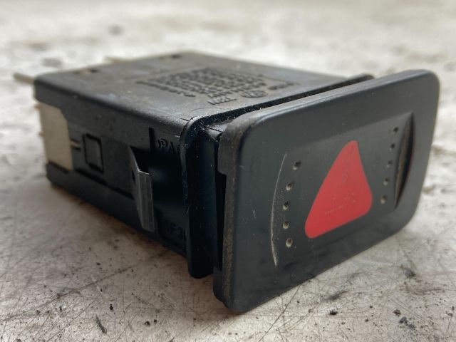 bontott VW GOLF IV Vészvillogó Kapcsoló