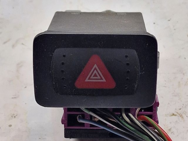 bontott VW GOLF IV Vészvillogó Kapcsoló