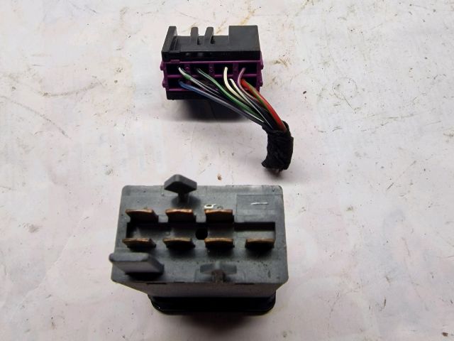 bontott VW GOLF IV Vészvillogó Kapcsoló