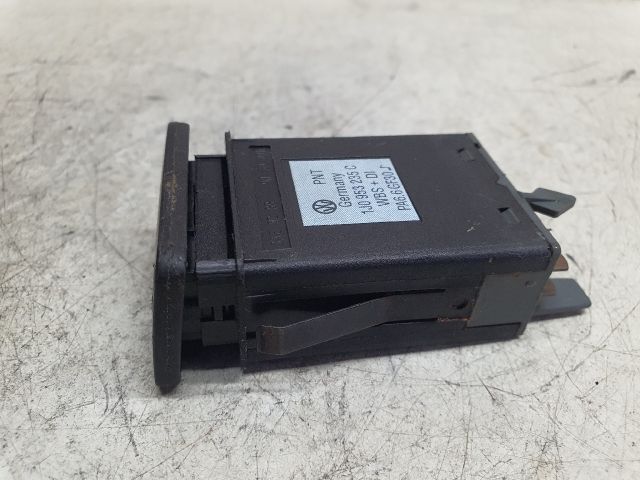 bontott VW GOLF IV Vészvillogó Kapcsoló