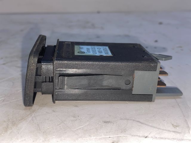 bontott VW GOLF IV Vészvillogó Kapcsoló