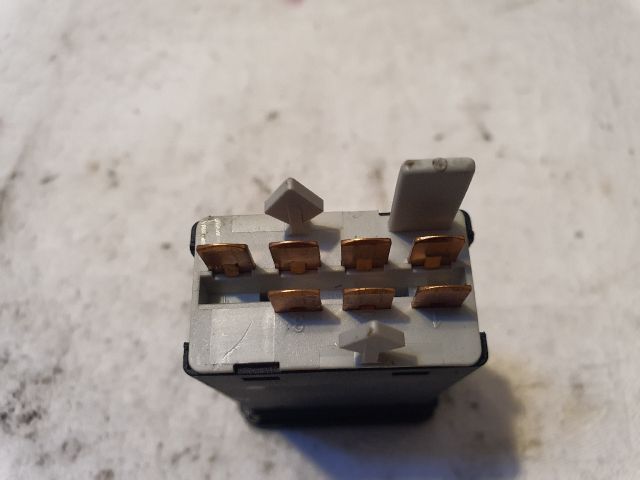 bontott VW GOLF IV Vészvillogó Kapcsoló