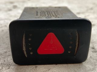 bontott VW GOLF IV Vészvillogó Kapcsoló