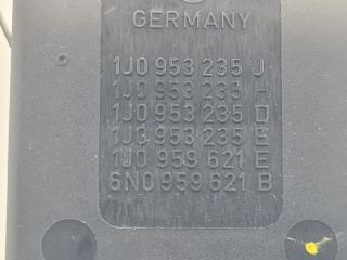 bontott VW GOLF IV Vészvillogó Kapcsoló