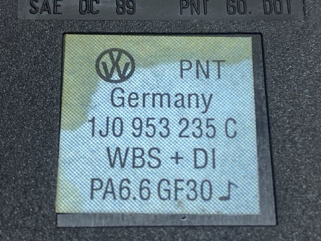 bontott VW GOLF IV Vészvillogó Kapcsoló