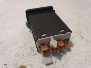 bontott VW GOLF IV Vészvillogó Kapcsoló