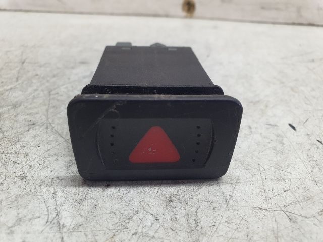 bontott VW GOLF IV Vészvillogó Kapcsoló