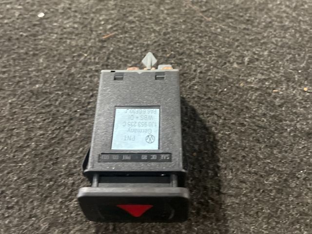 bontott VW GOLF IV Vészvillogó Kapcsoló