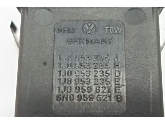 bontott VW GOLF IV Vészvillogó Kapcsoló