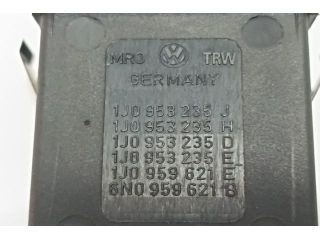 bontott VW GOLF IV Vészvillogó Kapcsoló