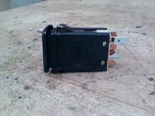 bontott VW GOLF IV Vészvillogó Kapcsoló