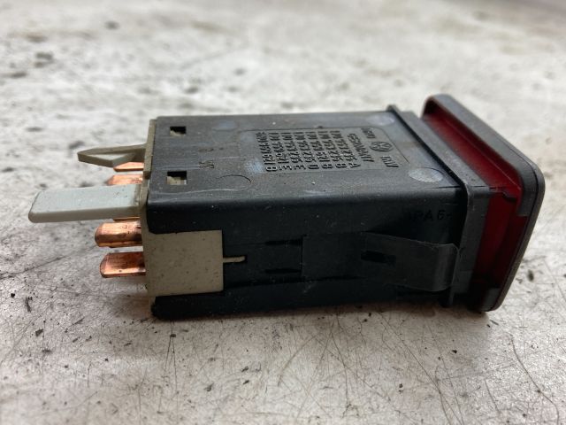 bontott VW GOLF IV Vészvillogó Kapcsoló