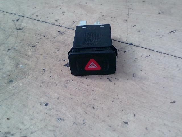 bontott VW GOLF IV Vészvillogó Kapcsoló