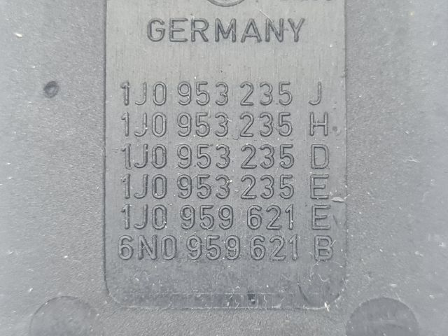 bontott VW GOLF IV Vészvillogó Kapcsoló