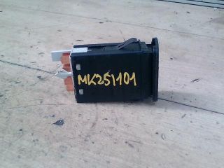 bontott VW GOLF IV Vészvillogó Kapcsoló