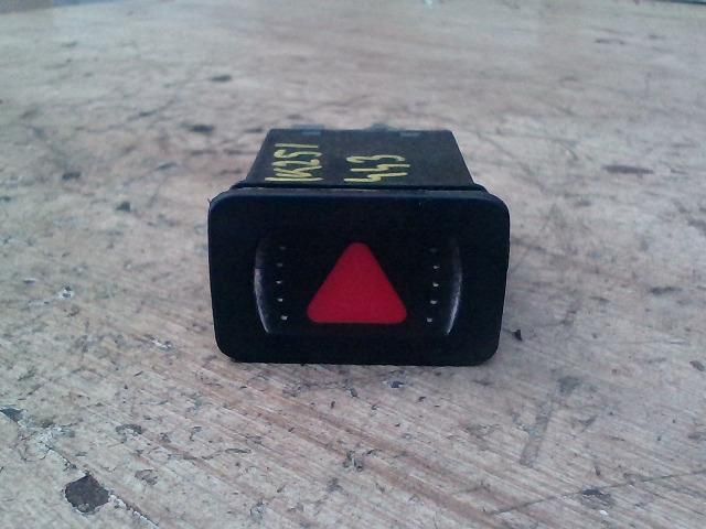 bontott VW GOLF IV Vészvillogó Kapcsoló