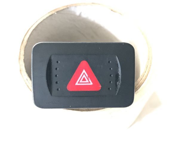 bontott VW GOLF IV Vészvillogó Kapcsoló