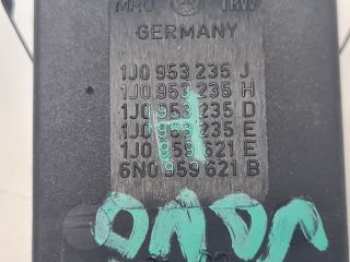 bontott VW GOLF IV Vészvillogó Kapcsoló