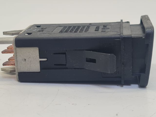 bontott VW GOLF IV Vészvillogó Kapcsoló