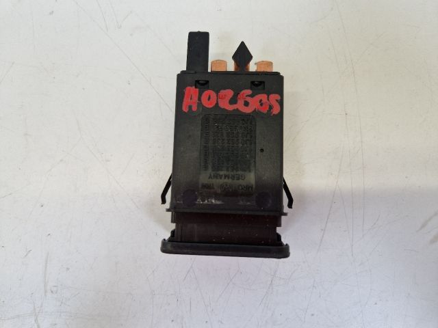 bontott VW GOLF IV Vészvillogó Kapcsoló