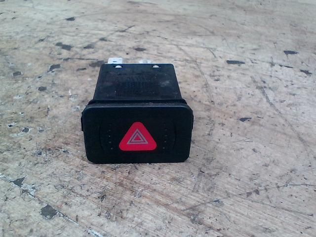 bontott VW GOLF IV Vészvillogó Kapcsoló