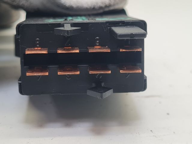 bontott VW GOLF IV Vészvillogó Kapcsoló