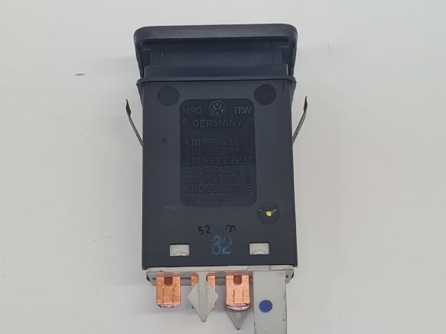 bontott VW GOLF IV Vészvillogó Kapcsoló