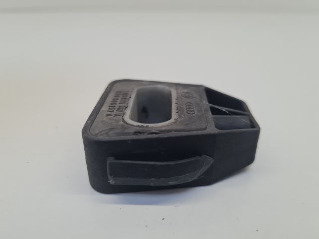 bontott VW GOLF IV Vízhűtő Radiátor Tartó