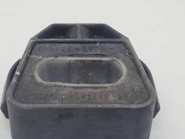 bontott VW GOLF IV Vízhűtő Radiátor Tartó