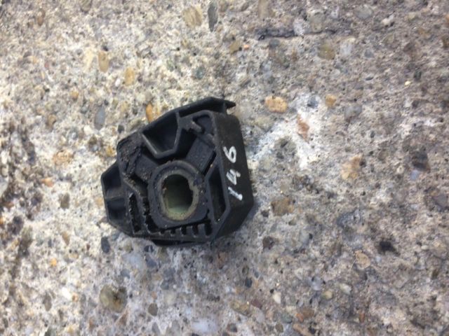 bontott VW GOLF IV Vízhűtő Radiátor Tartó