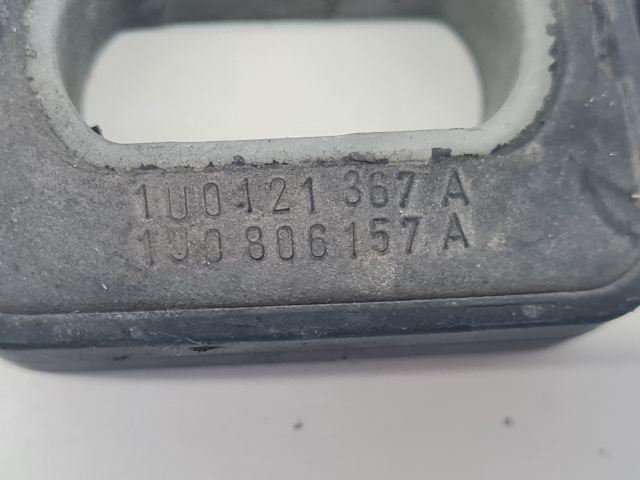 bontott VW GOLF IV Vízhűtő Radiátor Tartó