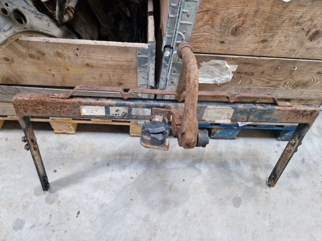 bontott VW GOLF IV Vonóhorog