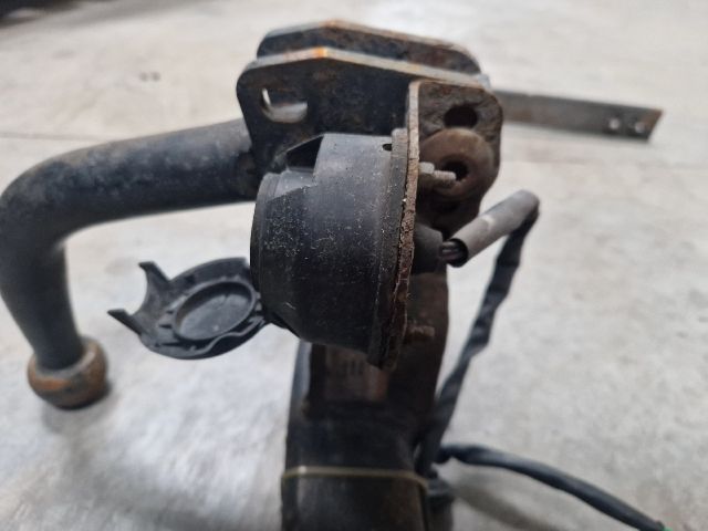 bontott VW GOLF IV Vonóhorog